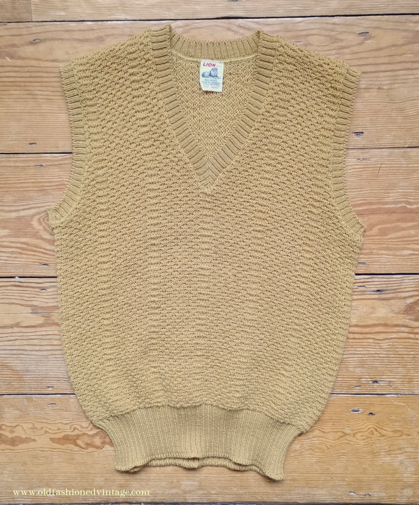 Vintage Mens 1950s Mustard Yellow Slipover Wool Sleeveless Sweater Vest Tank Top Machine Knitted S