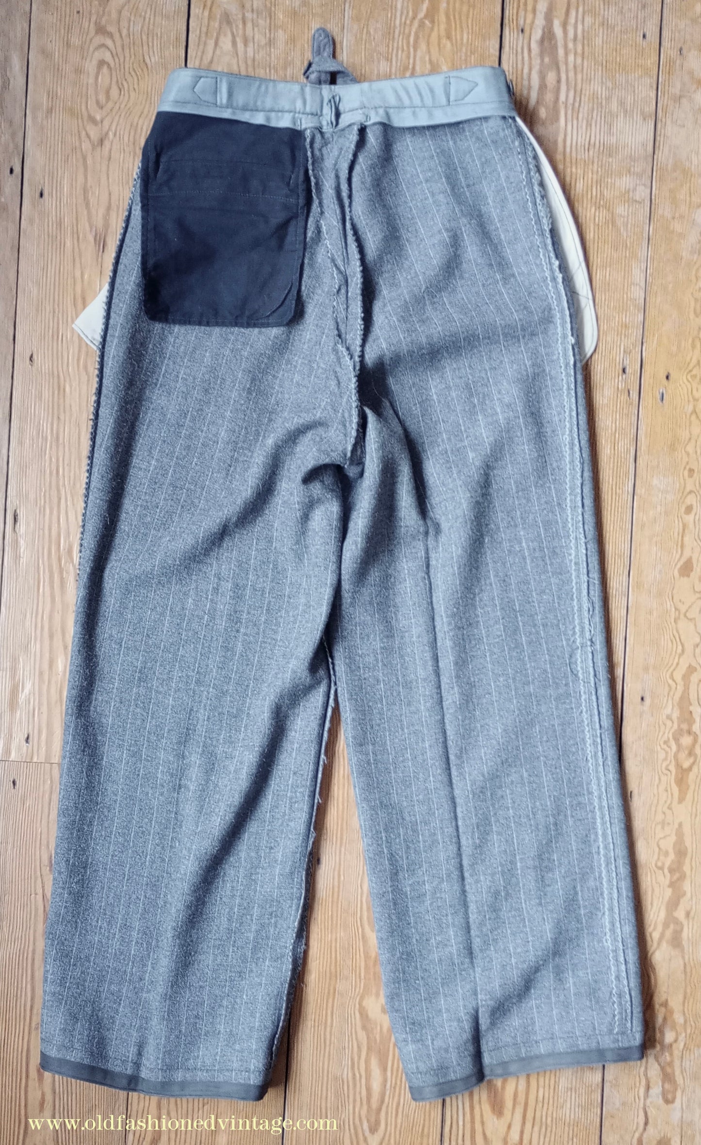 Vintage Mens 1940s Grey Pinstripe Flannel Trousers Pants 30"