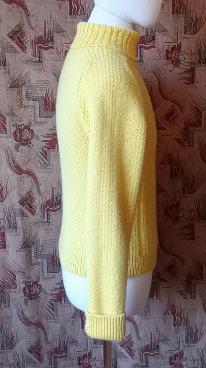 Vintage Mens 1950s 1960s Roll Neck Jumper Sweater Pullover Fancy Rib Ribbed Yellow Wool S
