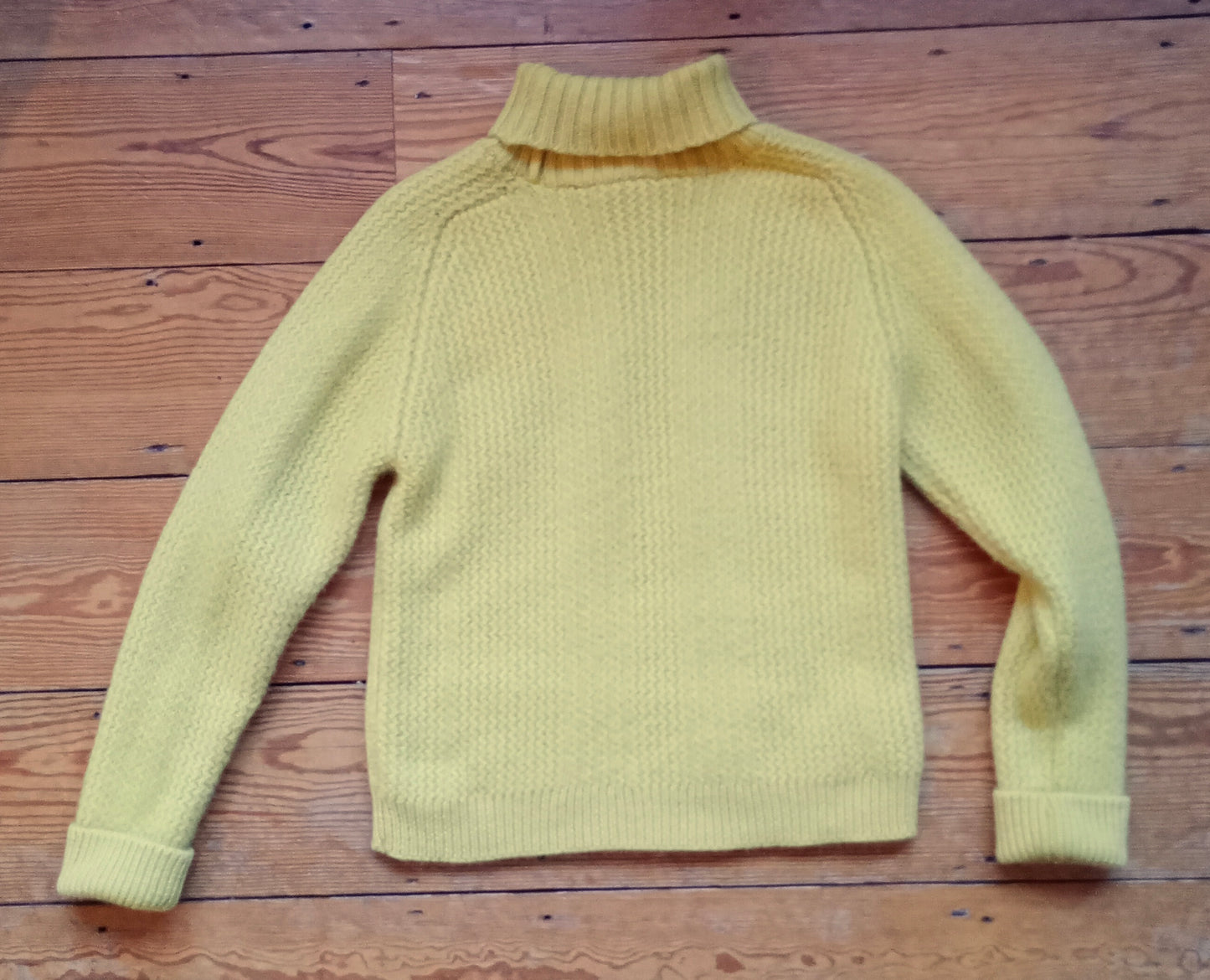Vintage Mens 1950s 1960s Roll Neck Jumper Sweater Pullover Fancy Rib Ribbed Yellow Wool S