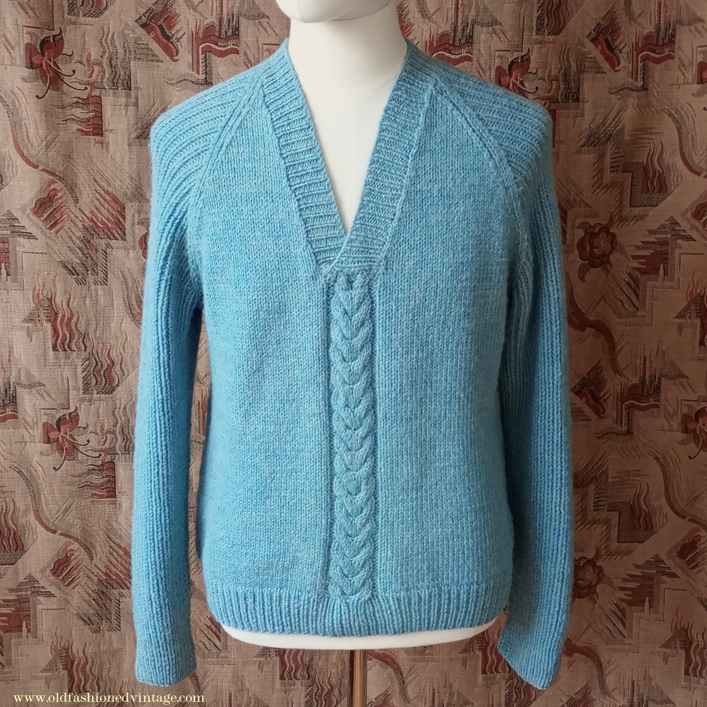 Vintage Mens 1960s Hand Knitted V Neck Jumper Blue Wool Cable Ribbed Raglan Sleeves L