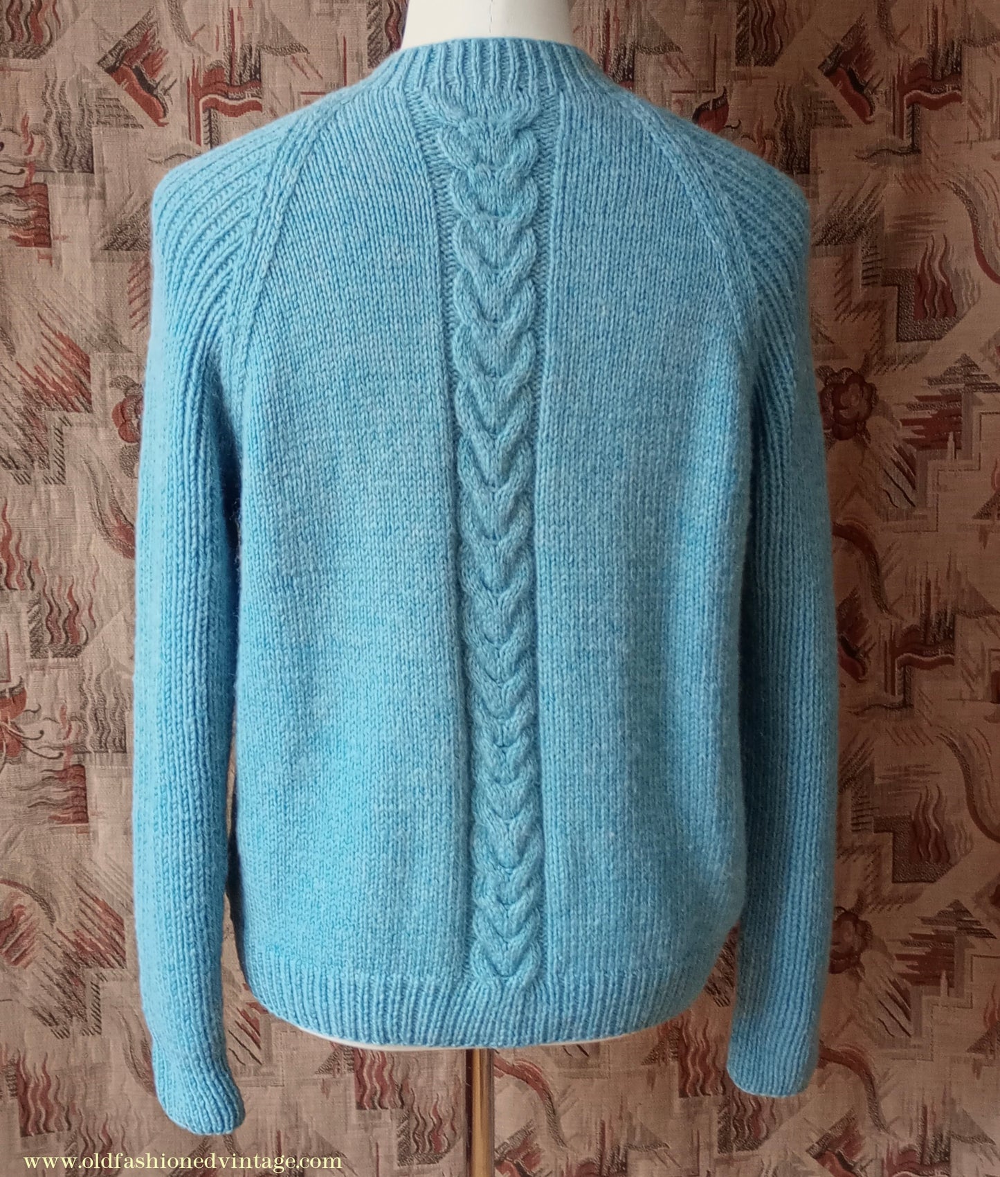 Vintage Mens 1960s Hand Knitted V Neck Jumper Blue Wool Cable Ribbed Raglan Sleeves L