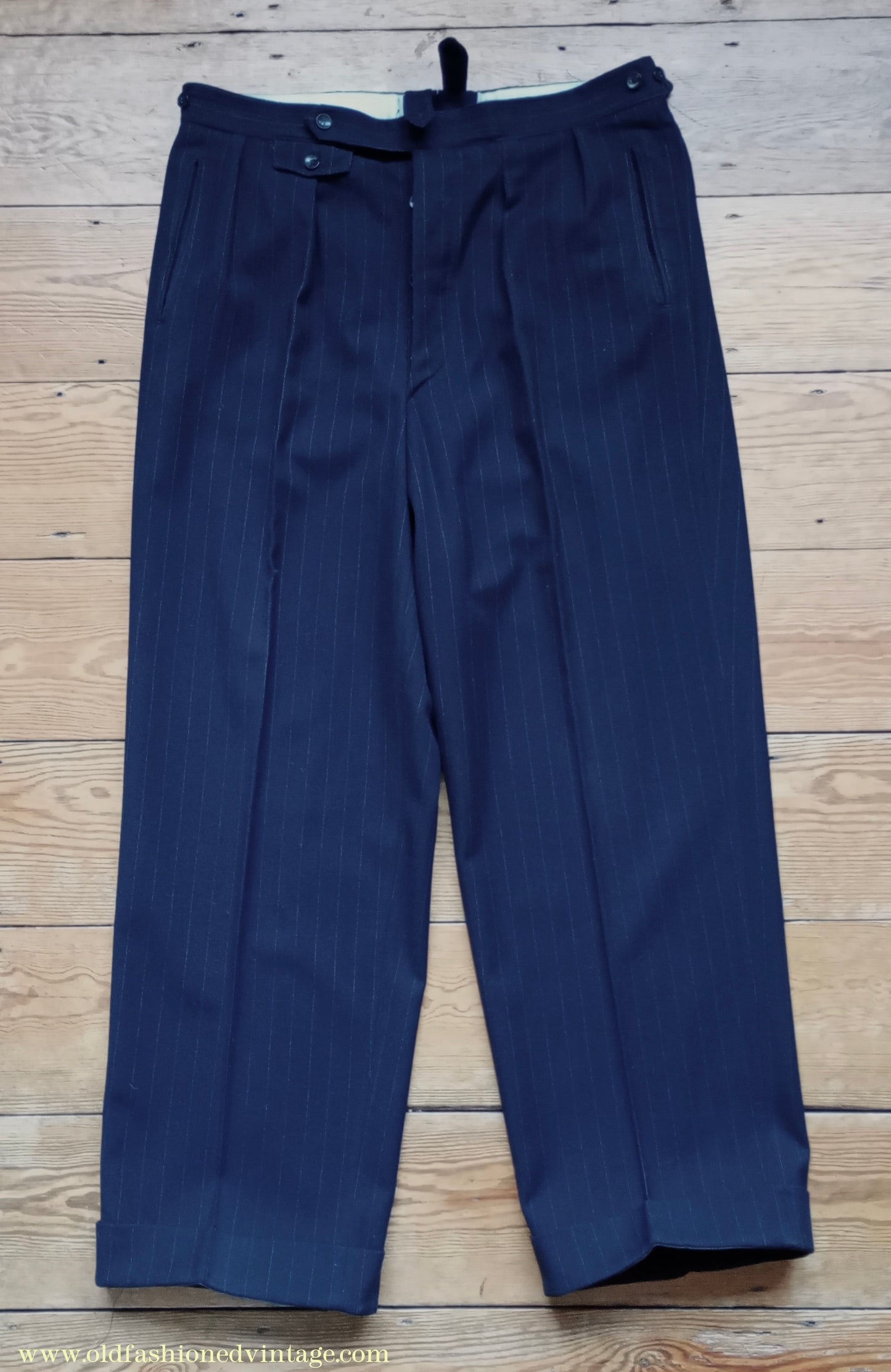 Vintage Mens 1940s 1950s Double Breasted Suit Navy Blue Pinstripe 42"