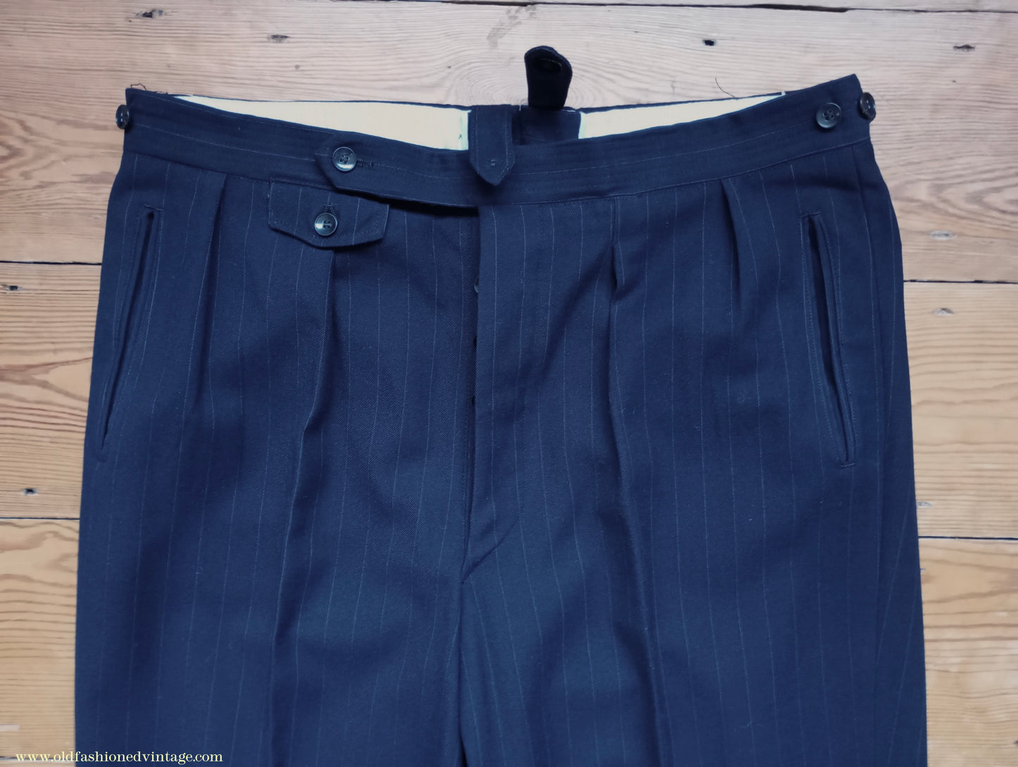 Vintage Mens 1940s 1950s Double Breasted Suit Navy Blue Pinstripe 42"