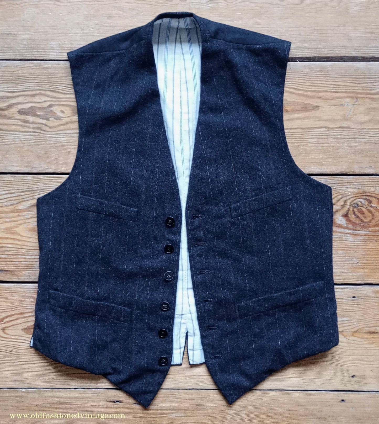 Vintage Mens 1930s French 3 Piece Suit Bespoke Tailored Charcoal Grey Pinstripe Wool 36" Long