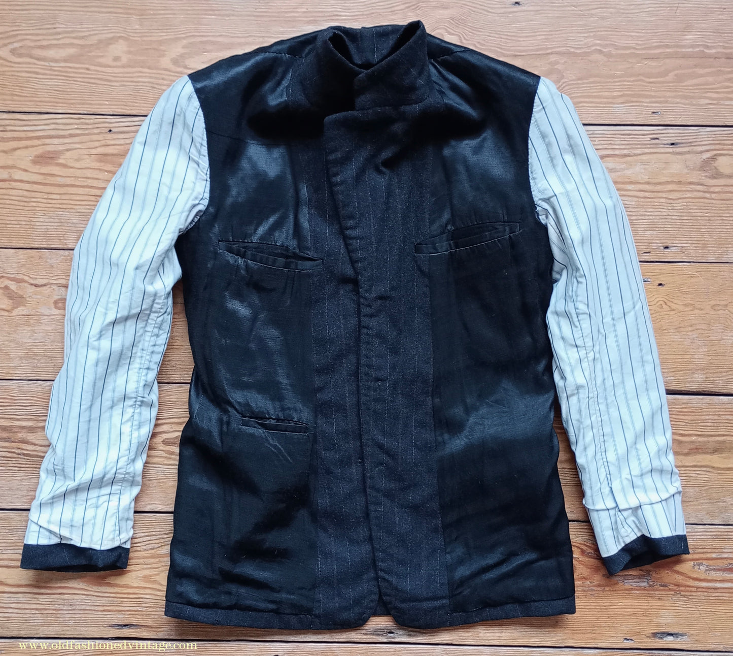 Vintage Mens 1930s French 3 Piece Suit Bespoke Tailored Charcoal Grey Pinstripe Wool 36" Long