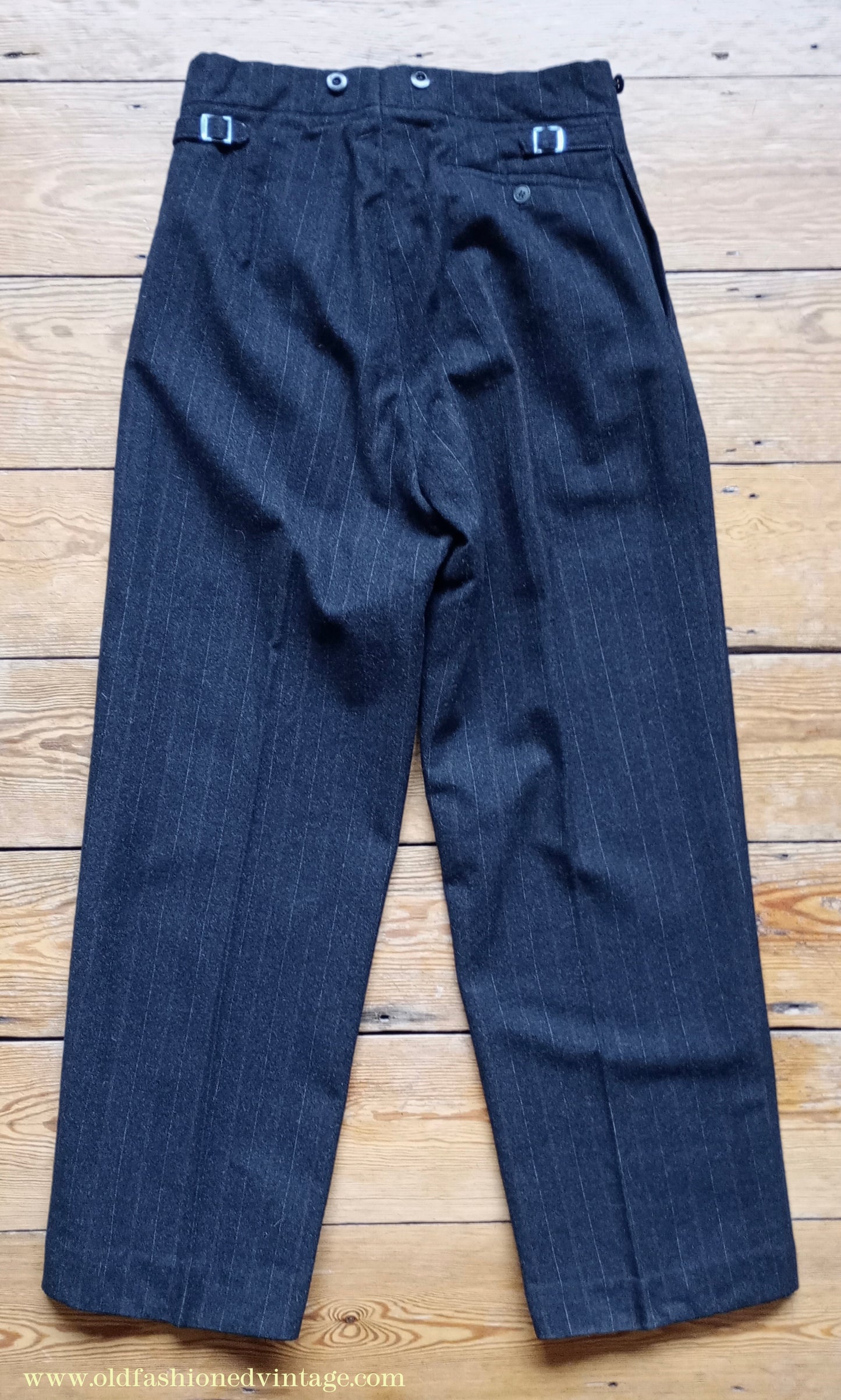 Vintage Mens 1930s French 3 Piece Suit Bespoke Tailored Charcoal Grey Pinstripe Wool 36" Long