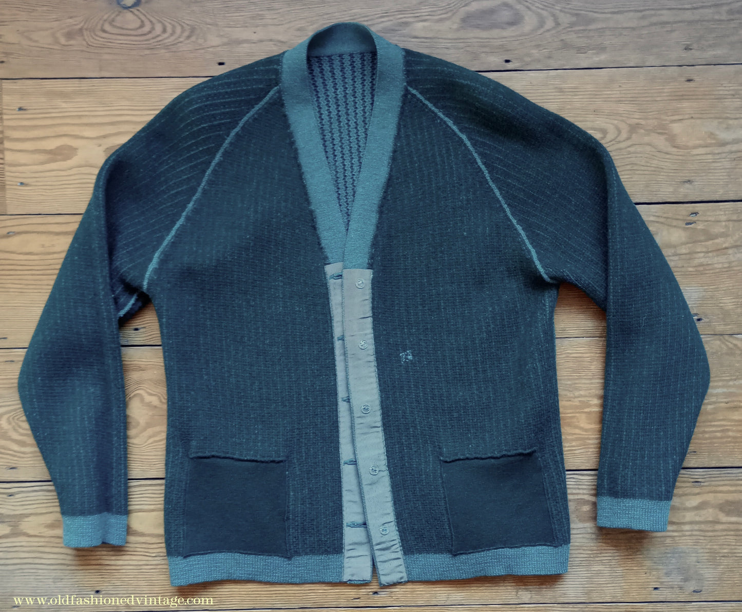 Vintage Mens 1950s 1960s Jaeger Cardigan Sweater Ribbed Raglan Sleeves Lovat Green Wool 38