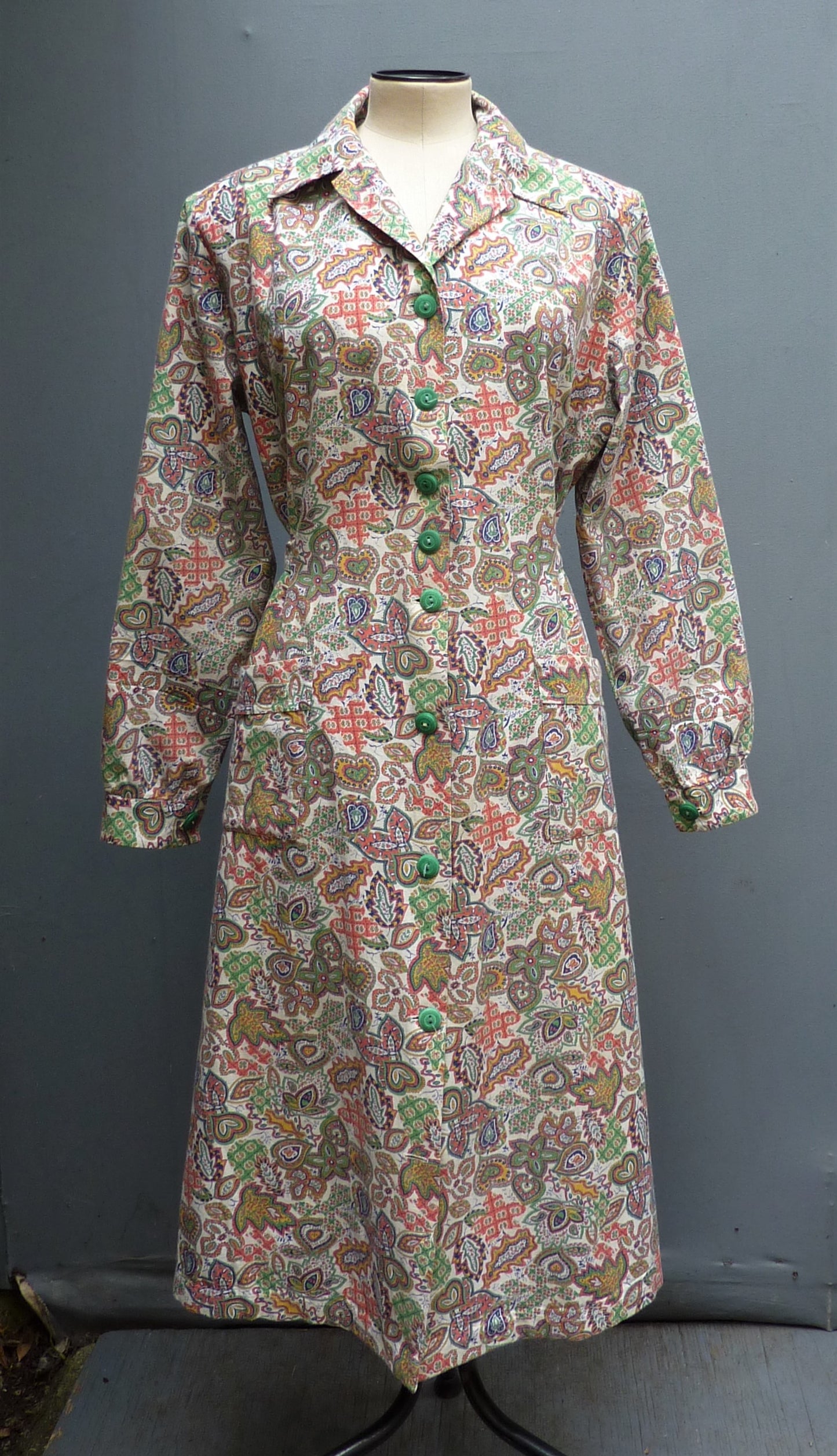 Vintage 1940s Overall Dress Cotton Novelty Paisley Print Coat UK M/L