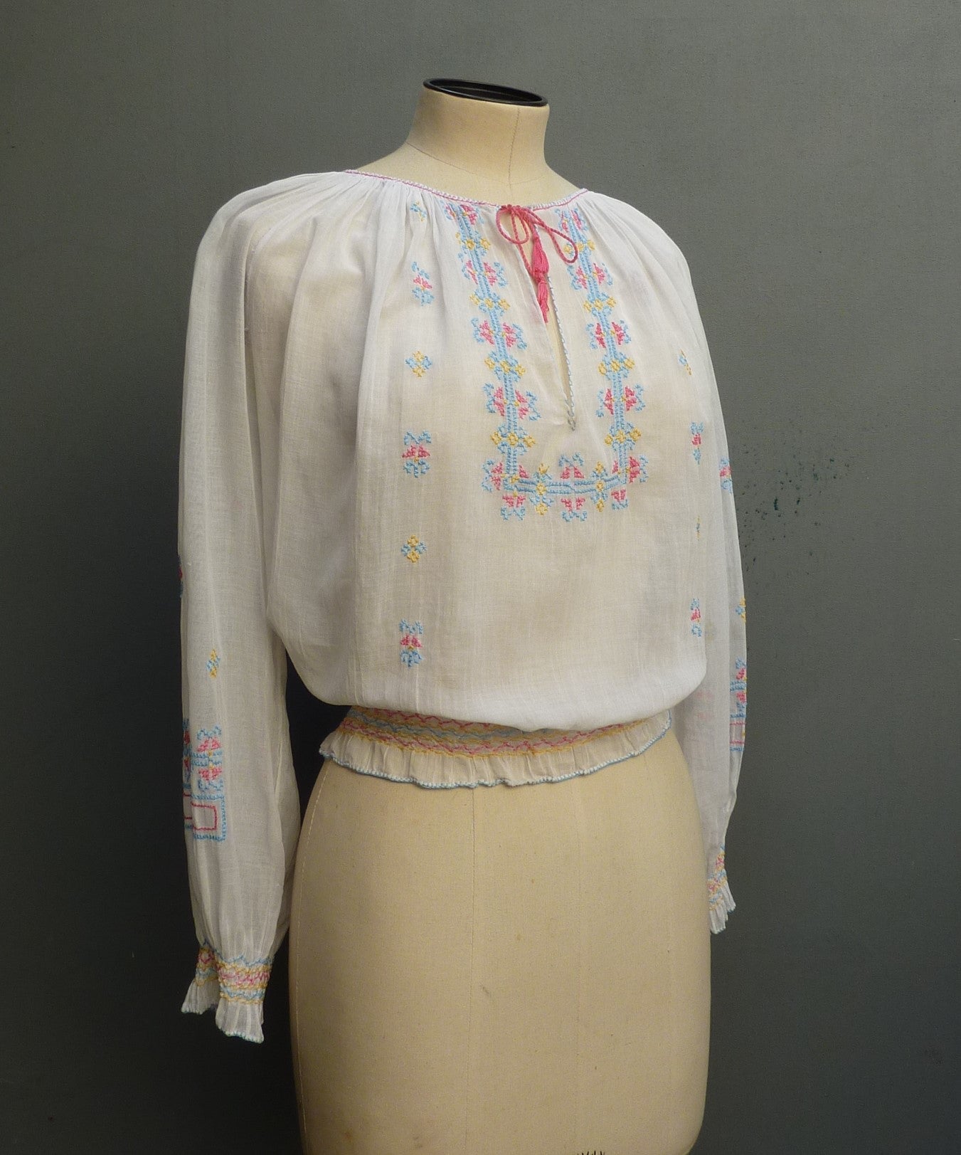 Vintage 1930s Hungarian Hand Embroidered Peasant Blouse UK M