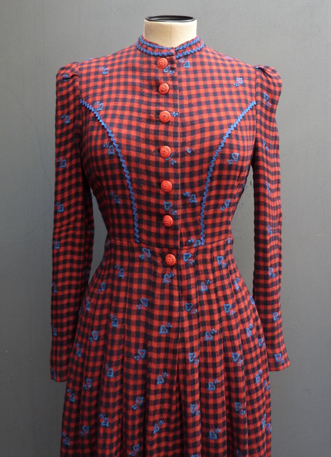 Vintage 1940s 50s Shirt Dress Checked Red Navy Blue Embroidered UK S