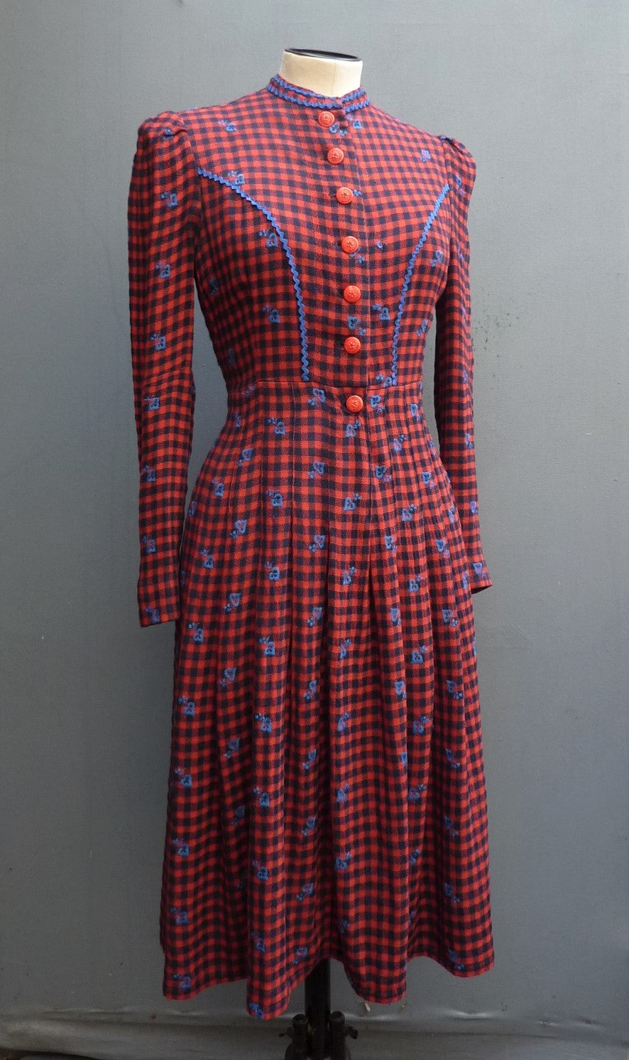 Vintage 1940s 50s Shirt Dress Checked Red Navy Blue Embroidered UK S