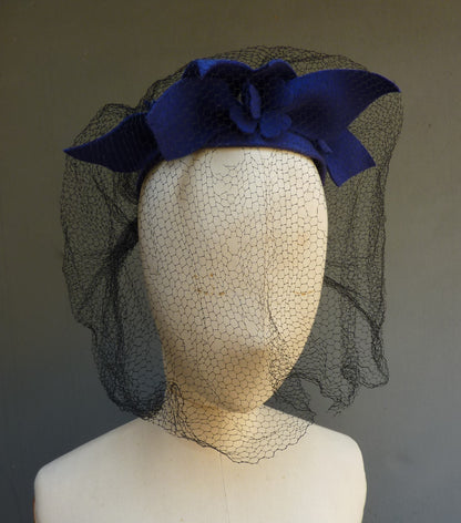 Vintage 1940s Blue Felt Hat Flower Trim Skull Cap With Net