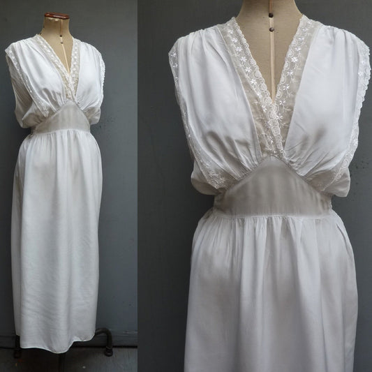 Vintage 1940s Night Dress Pale Blue Rayon Lace Trim Nightie Lingerie Gown UK XL