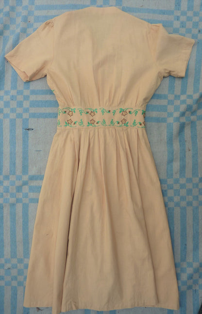 Delightful Original 1940s Shirtwaister Dress Pale Apricot Floral Embroidered UK S/M