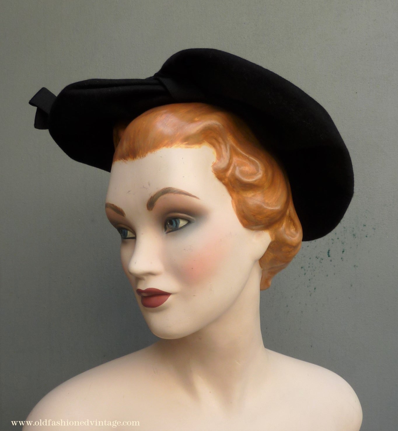 Vintage 1940s Black Felt Hat Heart Shaped Broad Brim Halo Beret