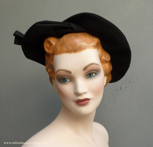 Vintage 1940s Black Felt Hat Heart Shaped Broad Brim Halo Beret