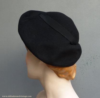 Vintage 1940s Black Felt Hat Heart Shaped Broad Brim Halo Beret