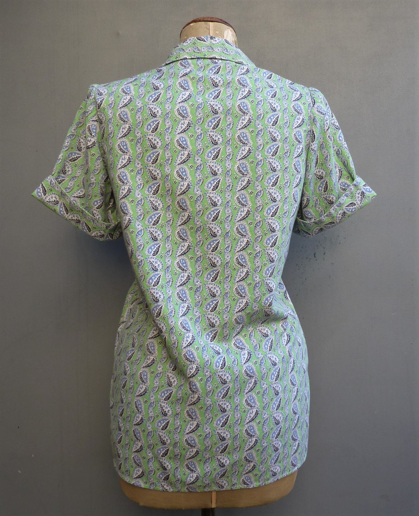 Vintage 1950s Blouse Paisley Print Green Blue Short Sleeved Shirt UK S/M