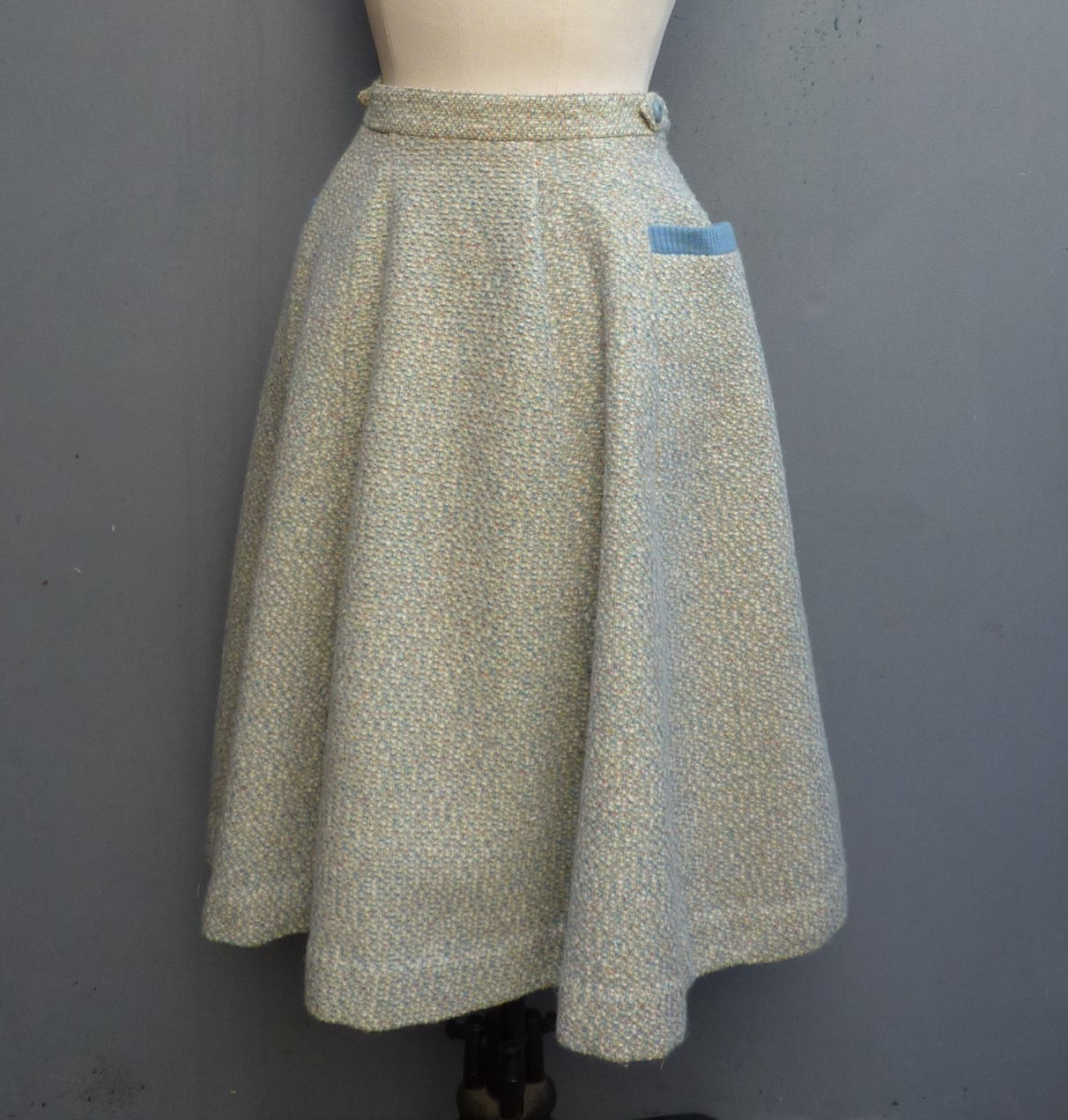 Super Vintage 1950s Skirt Cream Blue Flecked Textured Wool High Waist UK XS