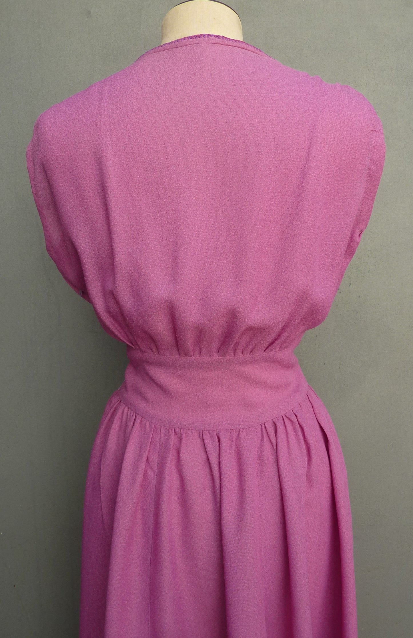 Vintage 1940s Handmade Dress Fuchsia Pink Rayon Embroidered UK XS