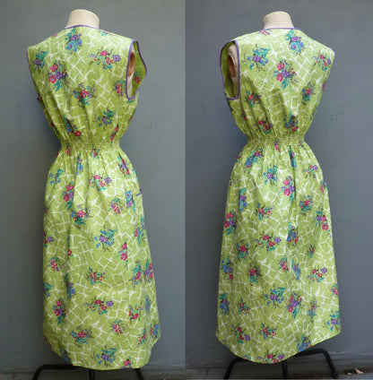 Vintage 1950s Deadstock Pinafore Sun Dress Floral Novelty Print Overall UK XS/S