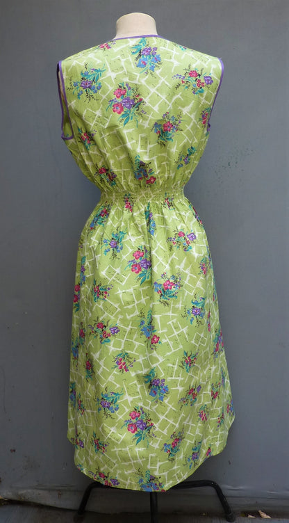 Vintage 1950s Deadstock Pinafore Sun Dress Floral Novelty Print Overall UK XS/S