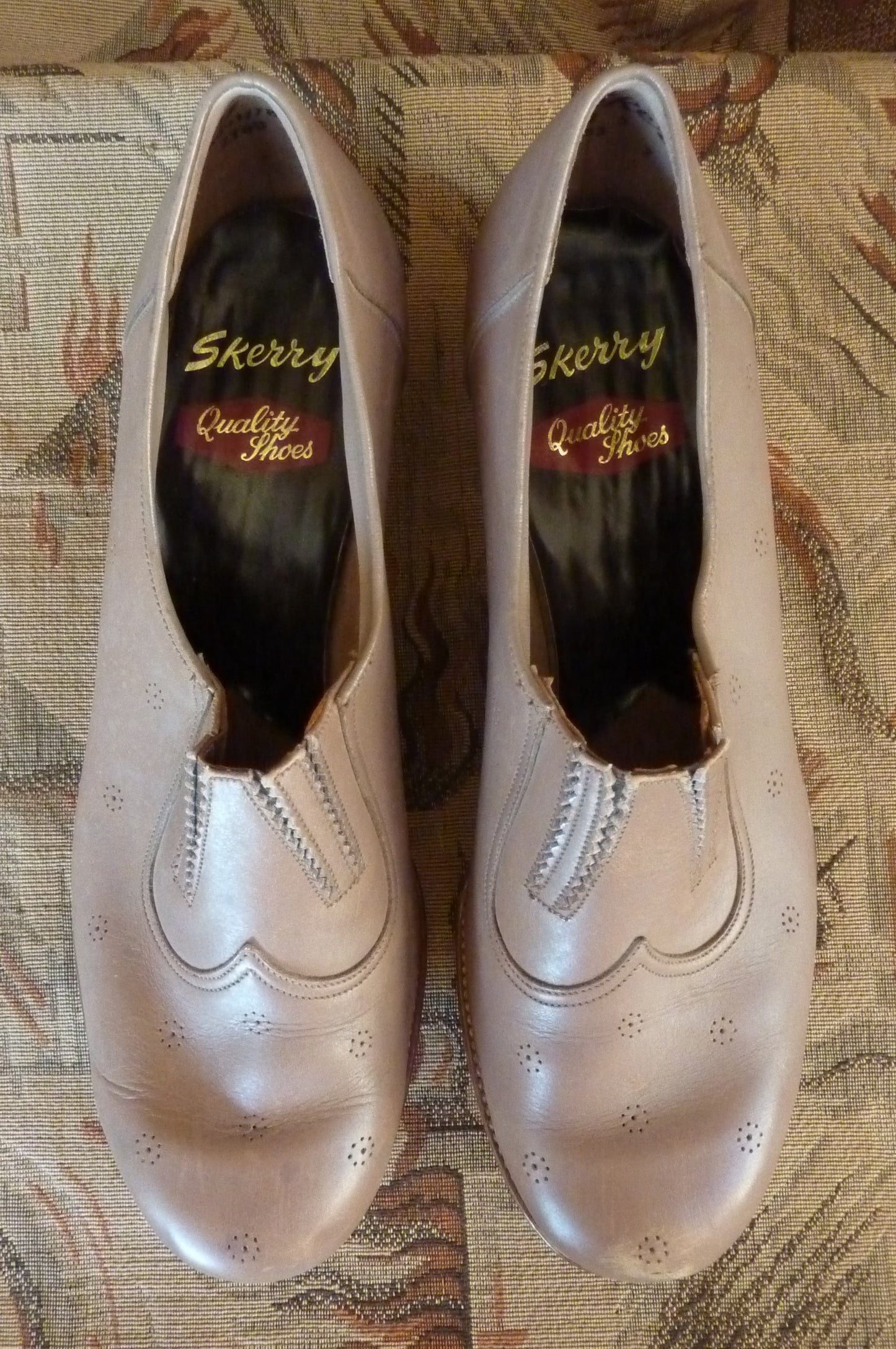 Vintage 1950s 40s Shoes Taupe Brown Leather Courts Heels UK 7