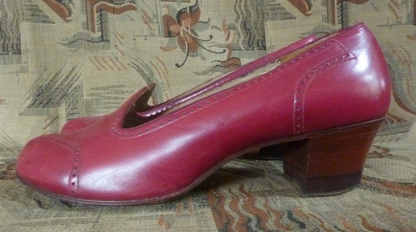 Vintage 1940s Shoes Red Leather Courts Heels UK 7