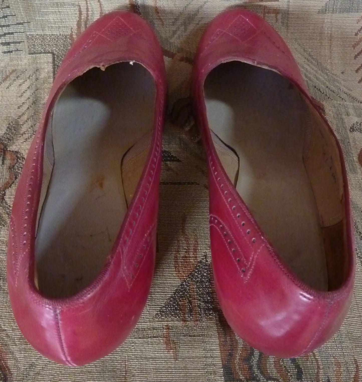 Vintage 1940s Shoes Red Leather Courts Heels UK 7