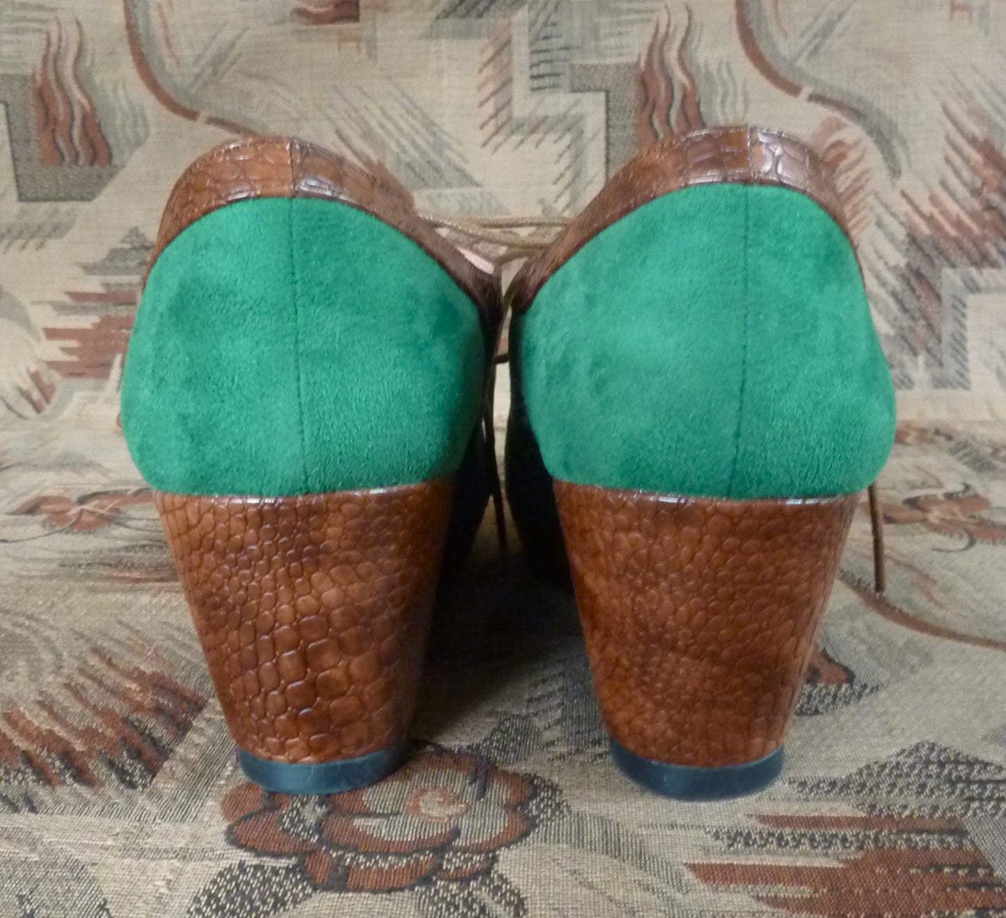 Vintage 1940s Style Wedge Shoes Green Faux Suede Lulu Hun UK 6