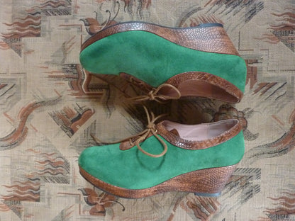 Vintage 1940s Style Wedge Shoes Green Faux Suede Lulu Hun UK 6