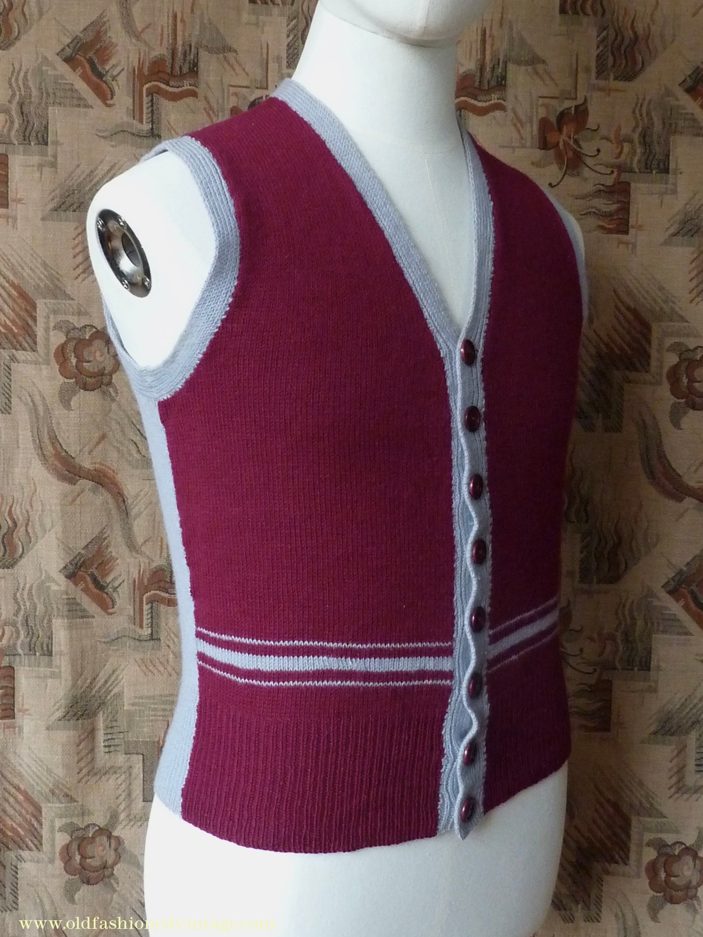 Vintage Mens 1950s Hand Knitted Waistcoat 2 Tone Burgundy Grey Wool Sleeveless Cardigan Sweater Vest S