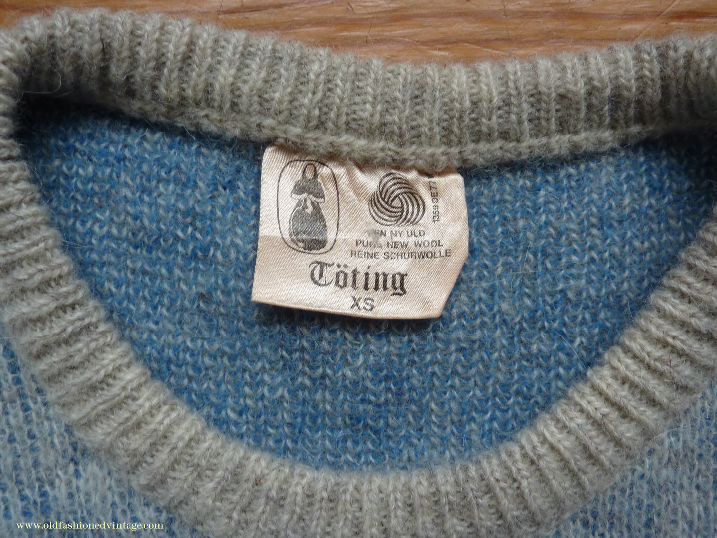 Vintage 1980s does 1950s Jumper Constellation Picture Knit Sweater Oatmeal Blue Stars M