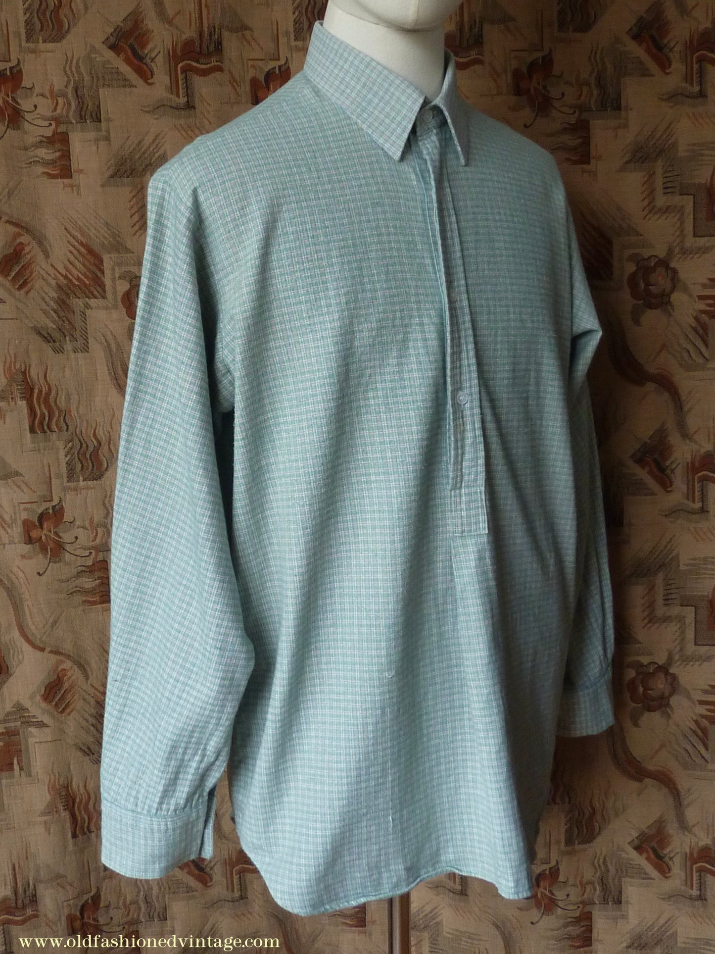 Vintage Mens 1970s Pullover Work Shirt Green Check Cotton Flannel British Overhead Tunic Half Buttoned 16 1/2"