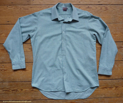 Vintage Mens 1970s Pullover Work Shirt Green Check Cotton Flannel British Overhead Tunic Half Buttoned 16 1/2"