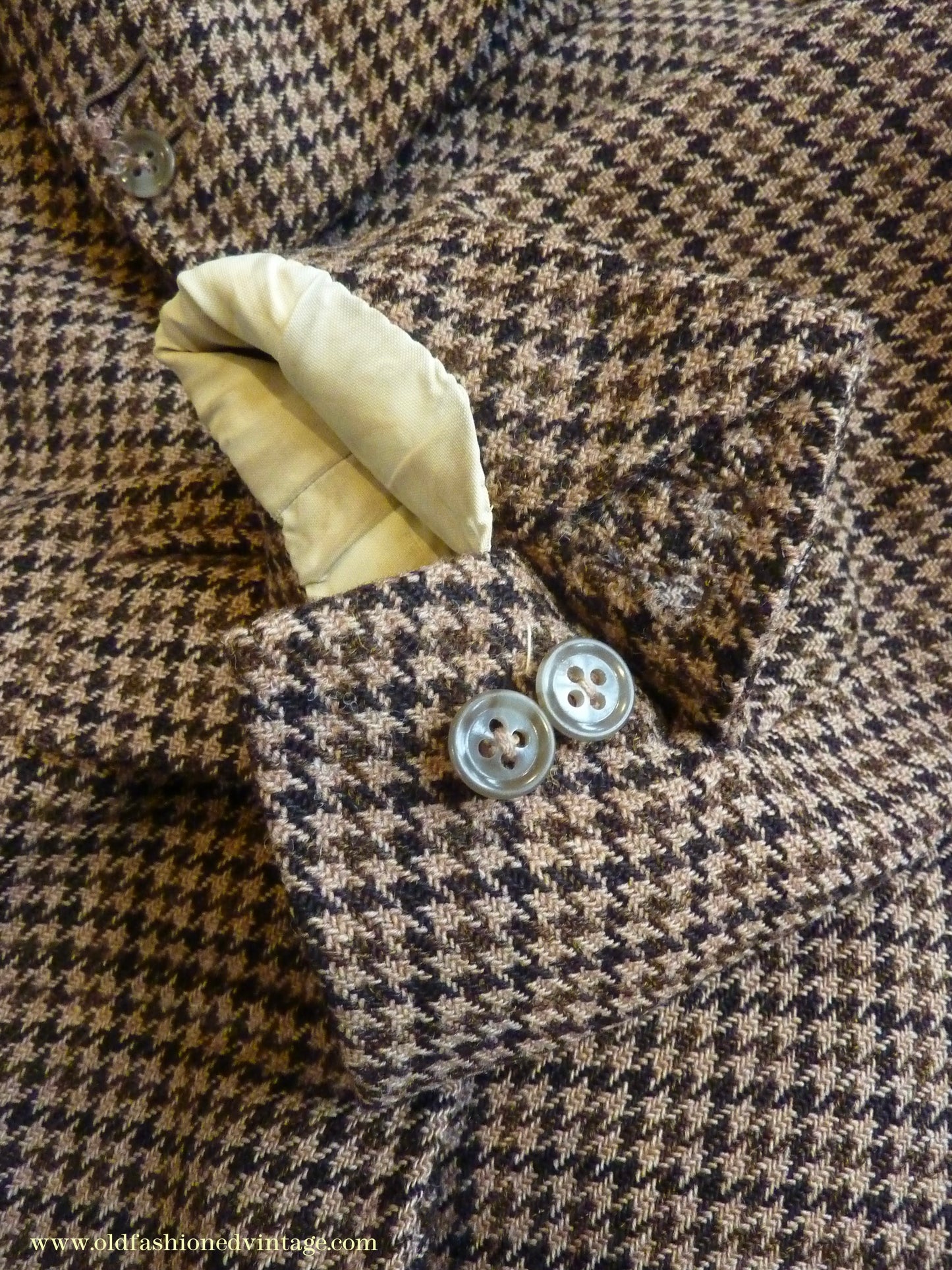 Vintage Mens 1960s Bespoke Tweed Sports Jacket Bellows Flap Pockets Brown Beige Houndstooth Shepherd Check 42"