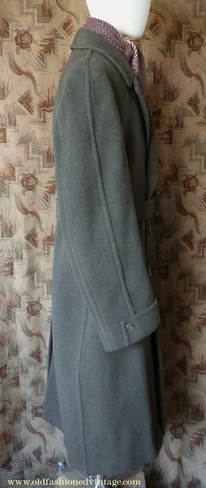 Vintage 1950s Mens Burtons Double Breasted Overcoat Coat Brownish Olive Green Herringbone Wool DB Belted 40"/42"