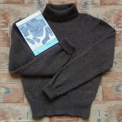 Old Fashioned Garments Vintage Reproduction 1940s Mens Polo Neck Jumper Dark Bronzy Brown Melange Roll Turtle Sweater XS