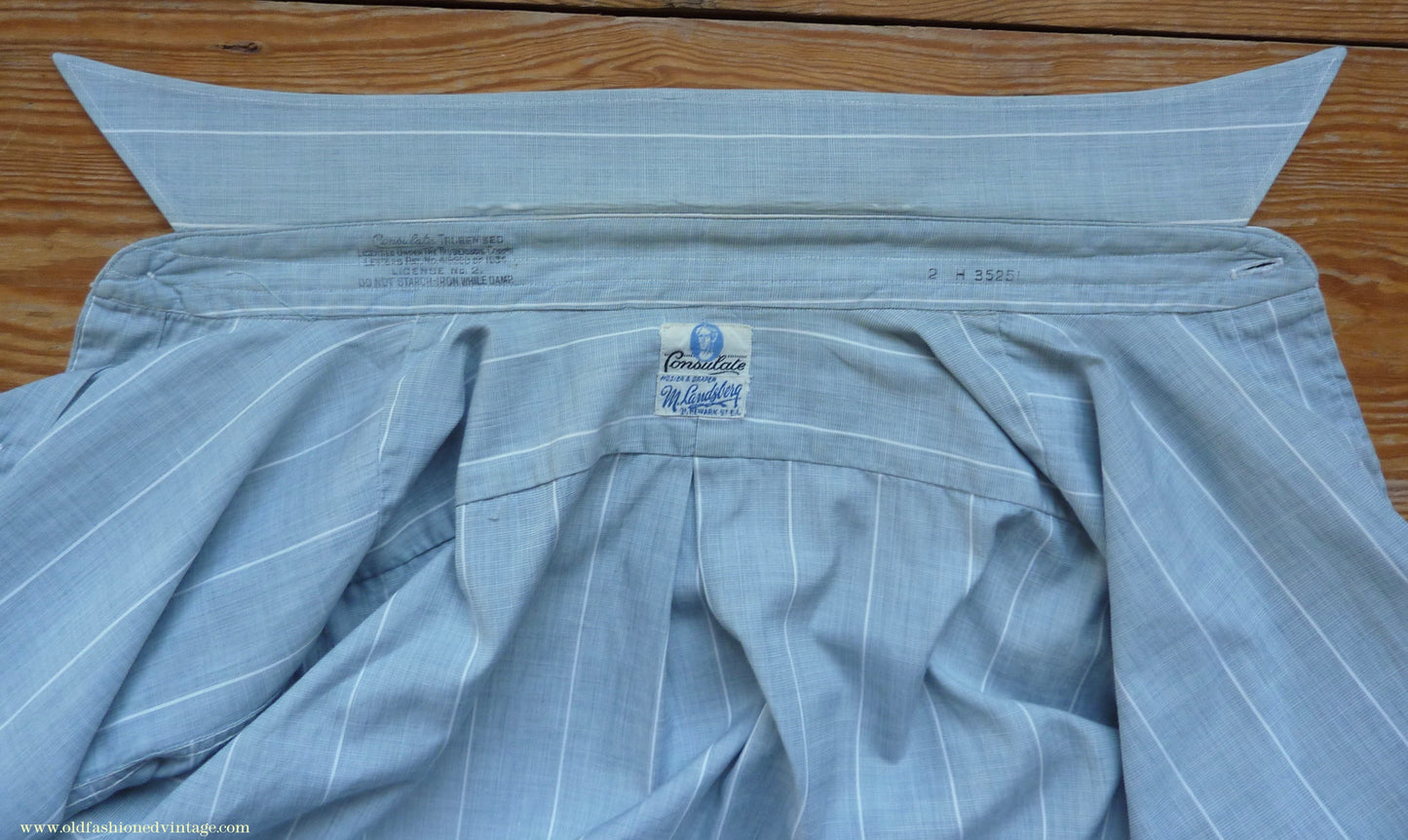 Vintage Mens 1930s 1940s "Consulate" Cotton Shirt Greenish Grey Striped Spearpoint Collar British XS