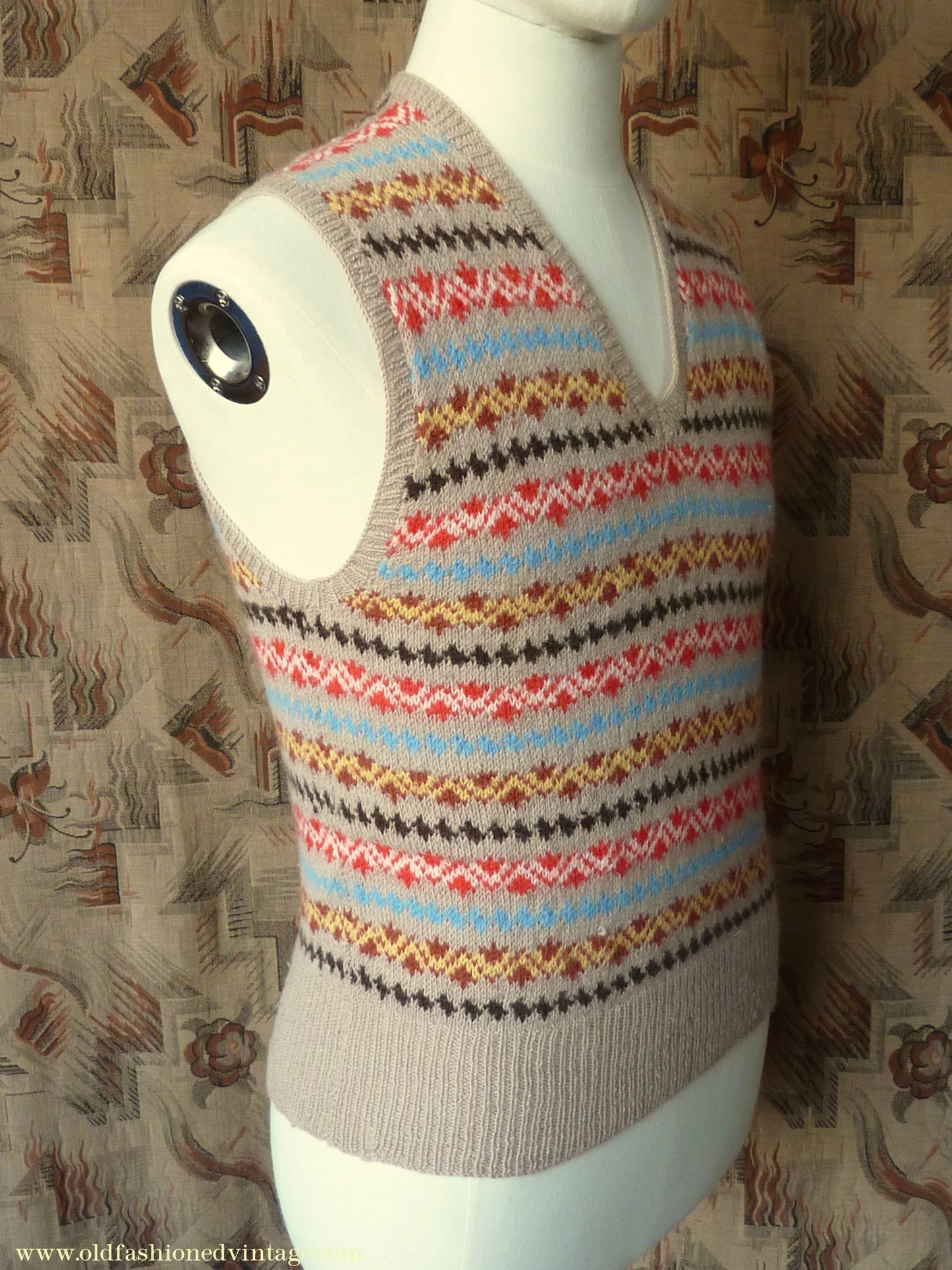 Vintage Mens 1950s Hand Knitted Fair Isle Slipover Sweater Vest Beige Brown Red Fairisle Tank Top XS