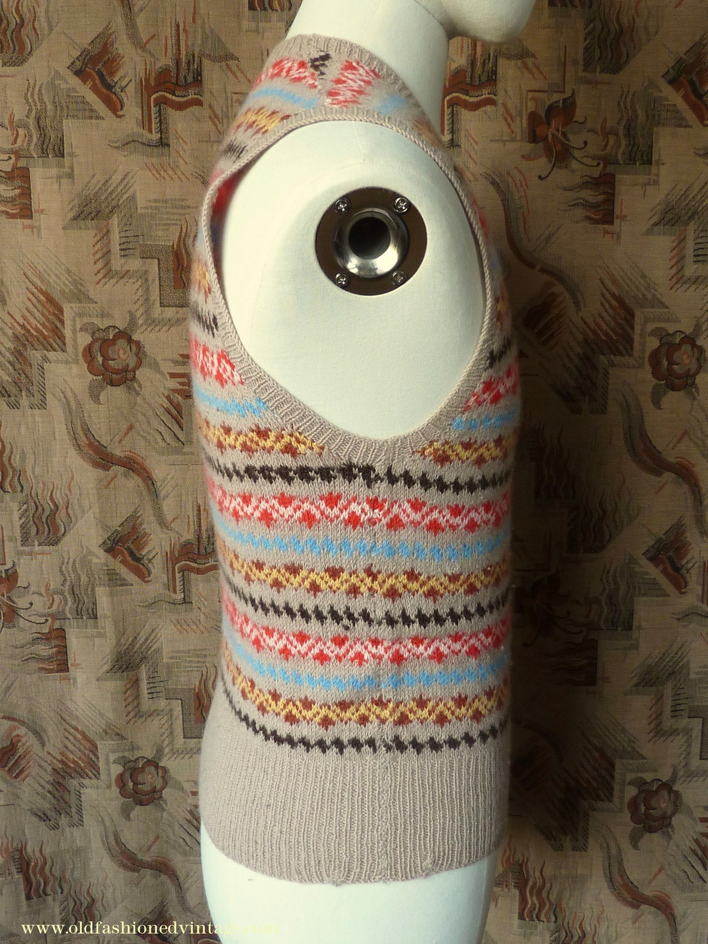 Vintage Mens 1950s Hand Knitted Fair Isle Slipover Sweater Vest Beige Brown Red Fairisle Tank Top XS