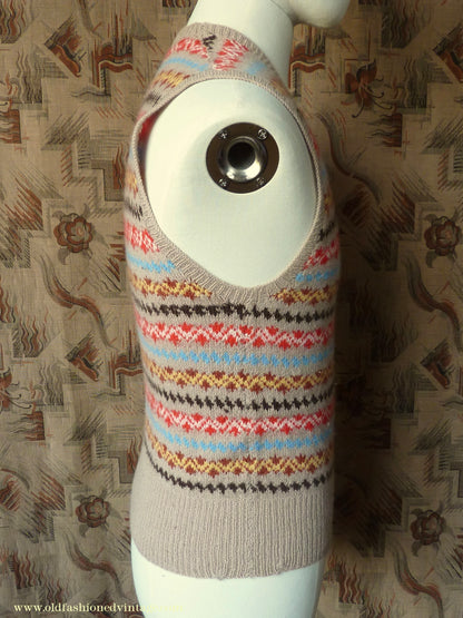 Vintage Mens 1950s Hand Knitted Fair Isle Slipover Sweater Vest Beige Brown Red Fairisle Tank Top XS
