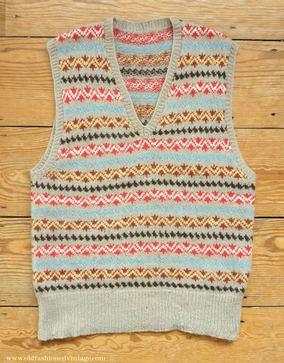 Vintage Mens 1950s Hand Knitted Fair Isle Slipover Sweater Vest Beige Brown Red Fairisle Tank Top XS