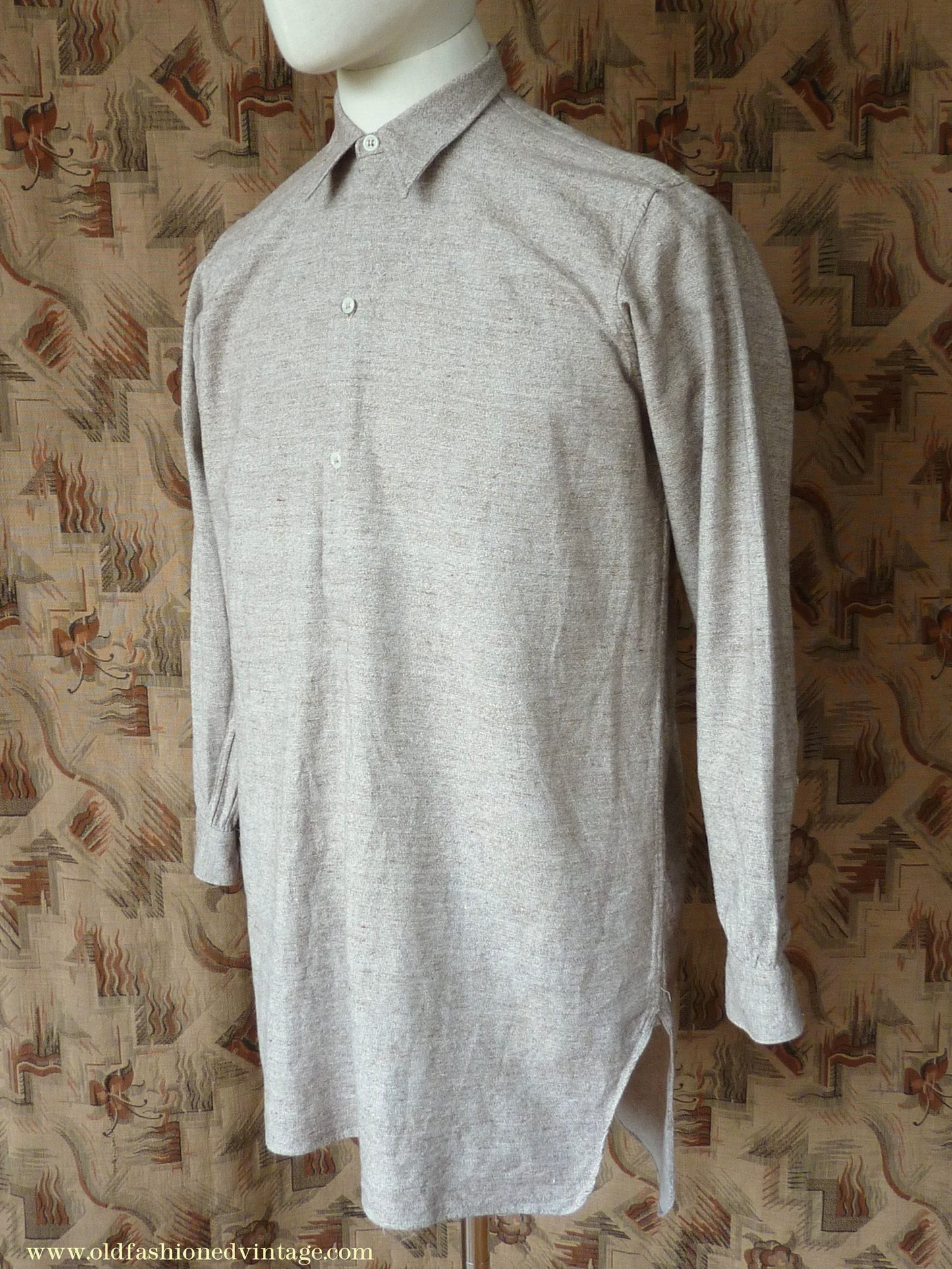 Vintage Mens 1930s 1940s French Pullover Work Shirt Oatmeal Marl Cotton Salt & Pepper Overhead Half Buttoned Spearpoint Collar S