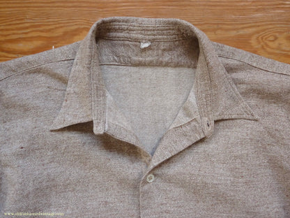 Vintage Mens 1930s 1940s French Pullover Work Shirt Oatmeal Marl Cotton Salt & Pepper Overhead Half Buttoned Spearpoint Collar S
