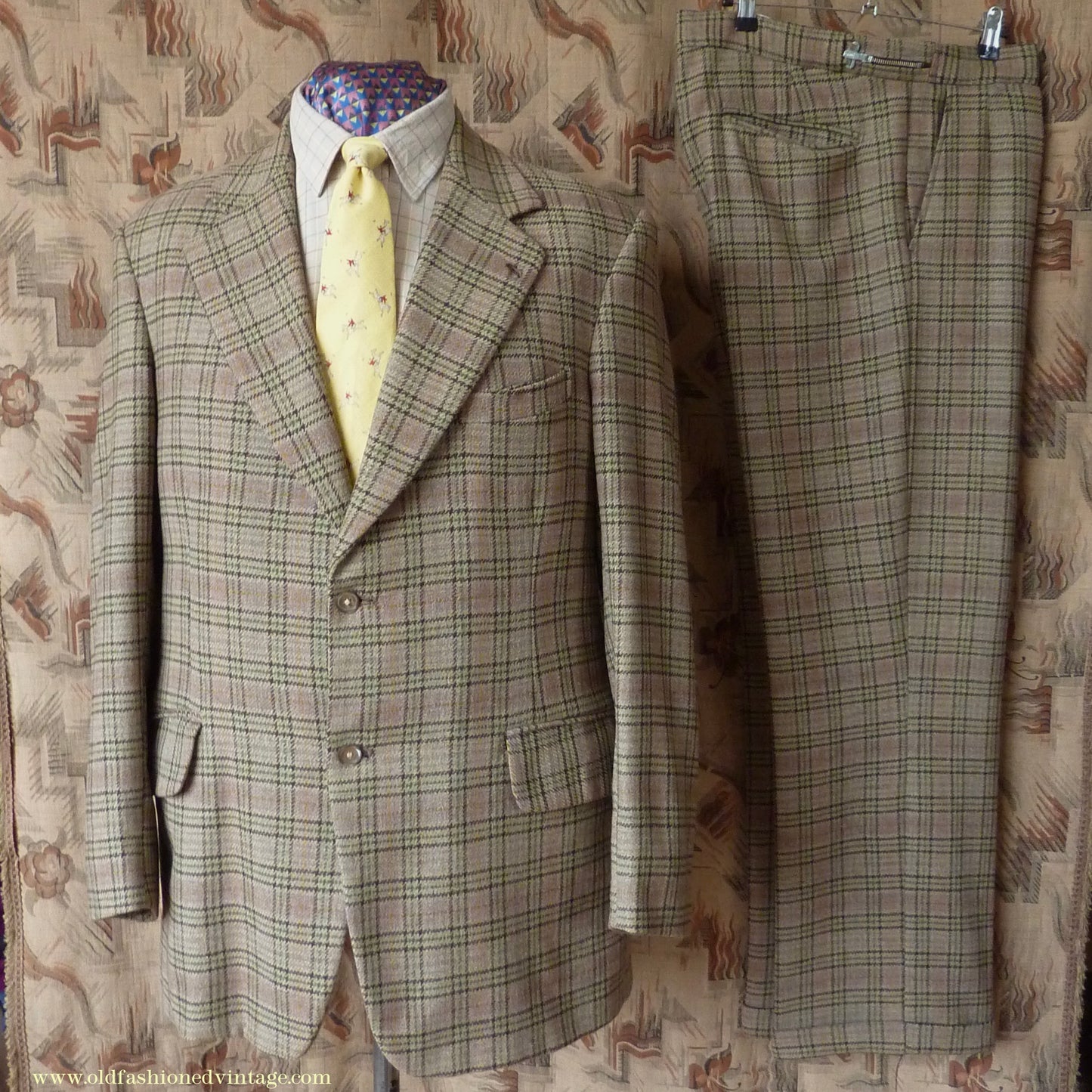 Vintage Mens 1970s Irish Bespoke Tweed Suit Green Brown Plaid Check 44"