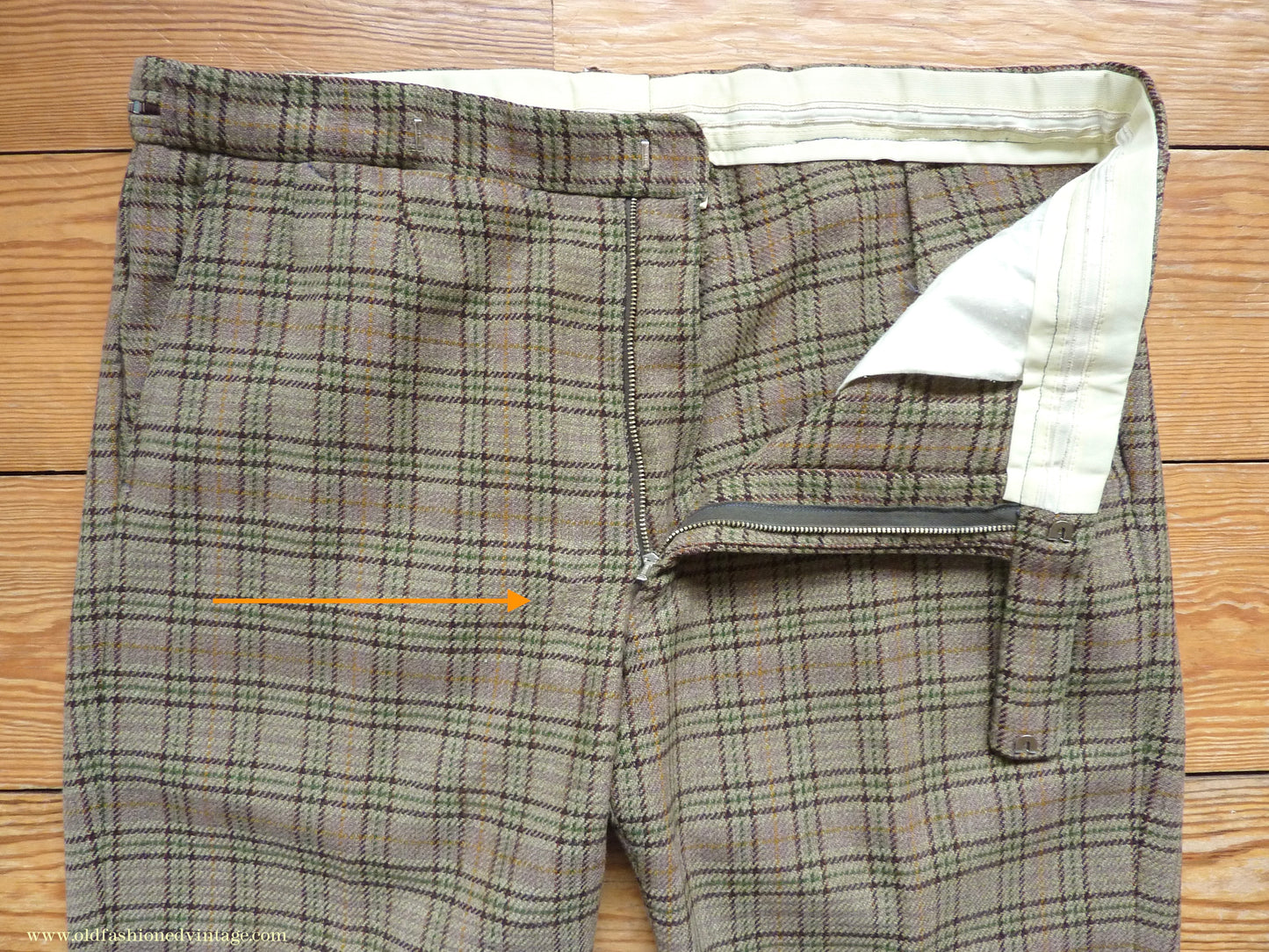 Vintage Mens 1970s Irish Bespoke Tweed Suit Green Brown Plaid Check 44"