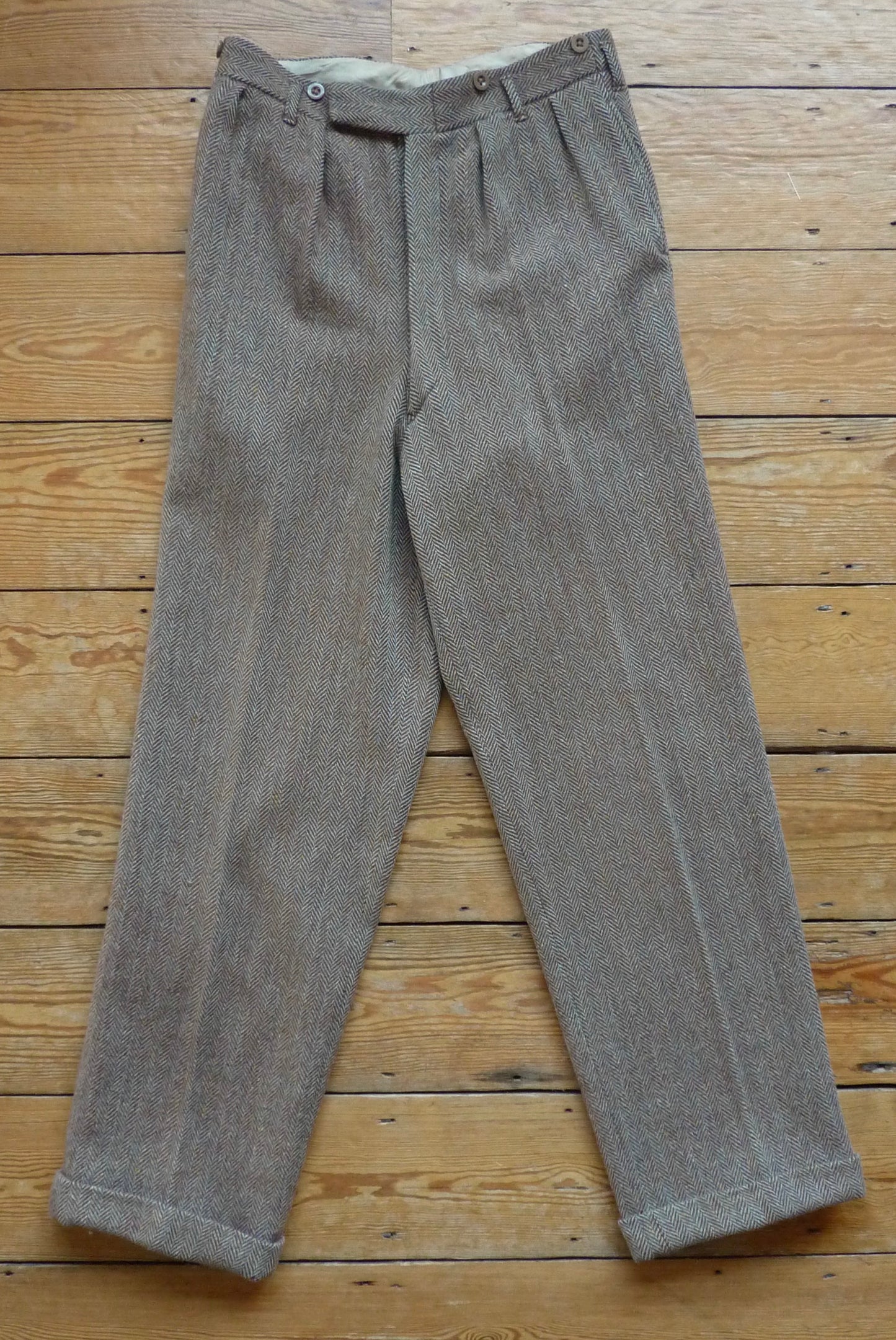 Vintage Mens 1940s Tweed Suit 2 Piece Single Breasted Brown Green Flecked Herringbone Wool 42" Extra Long