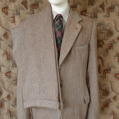 Vintage Mens 1940s Tweed Suit 2 Piece Single Breasted Brown Green Flecked Herringbone Wool 42" Extra Long